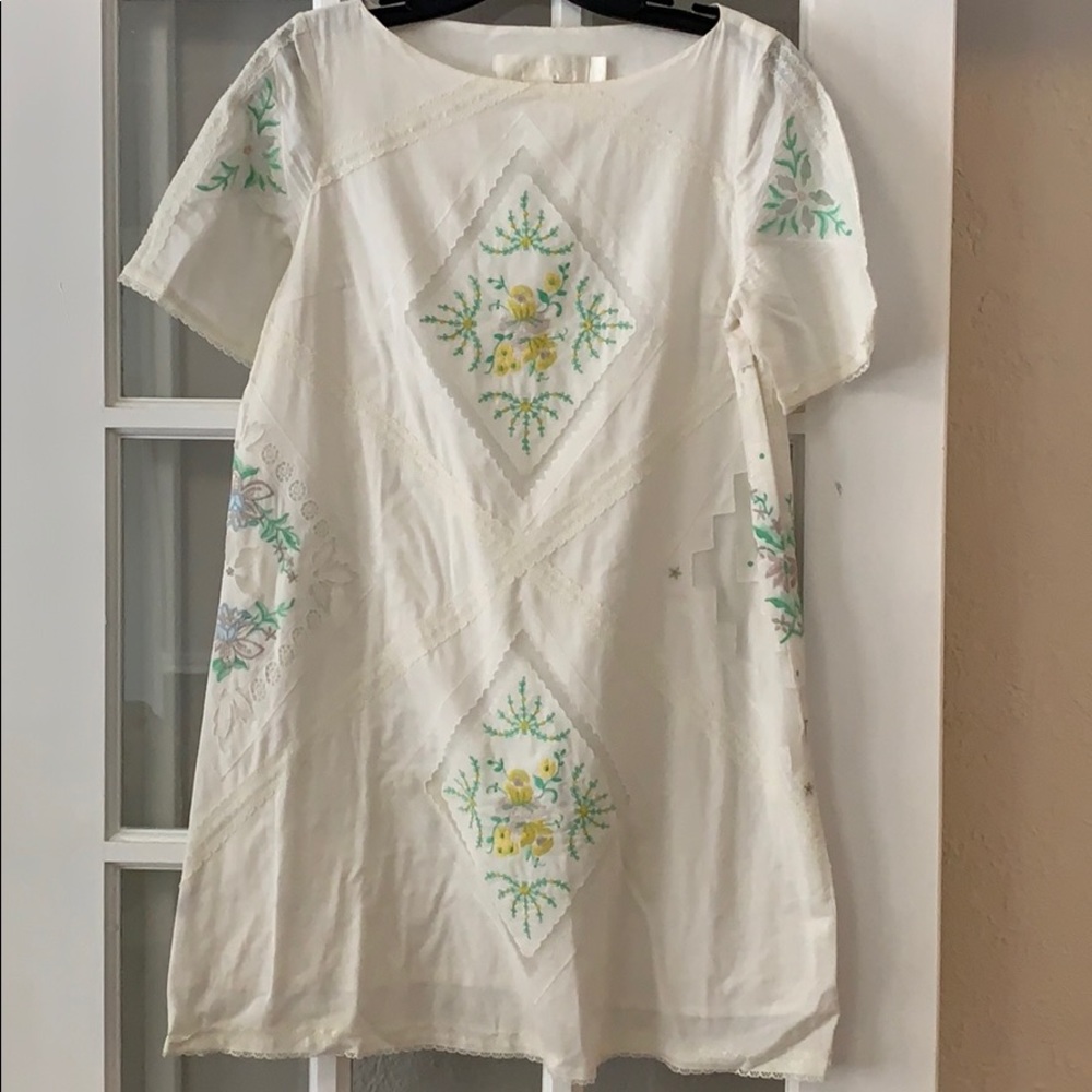 Karta White Dress